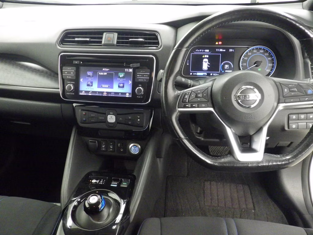 NISSAN LEAF