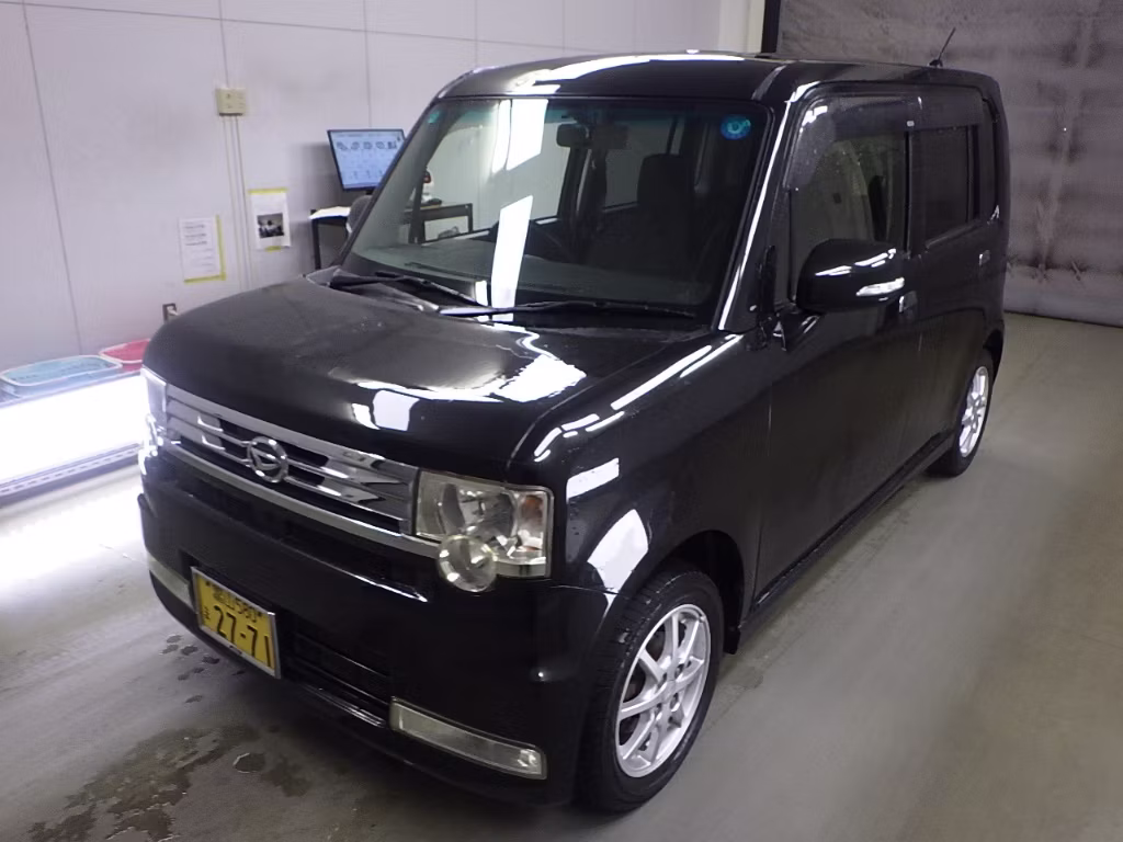 DAIHATSU MOVE CONTE