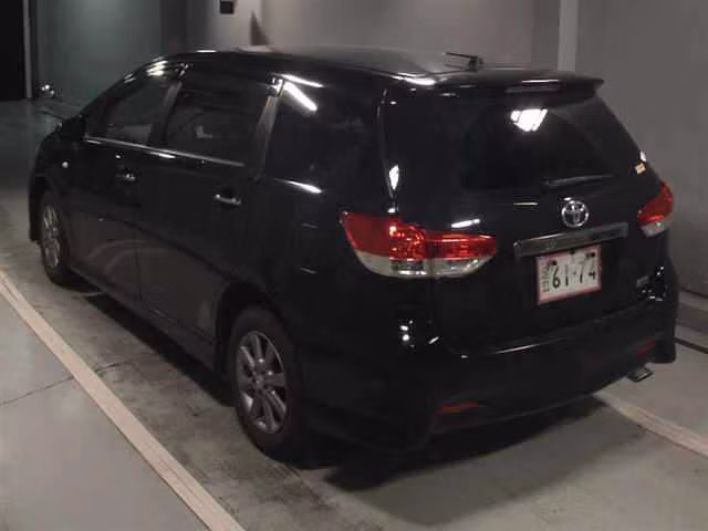 TOYOTA WISH