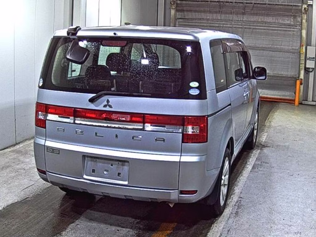 MITSUBISHI DELICA D:5