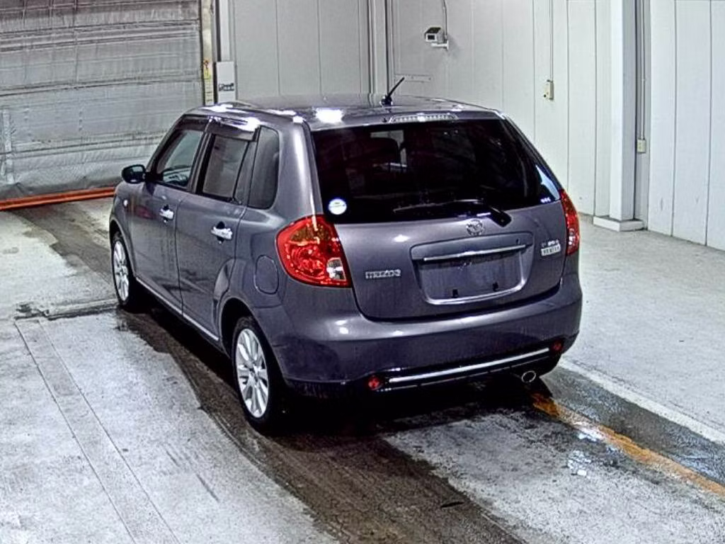 MAZDA VERISA