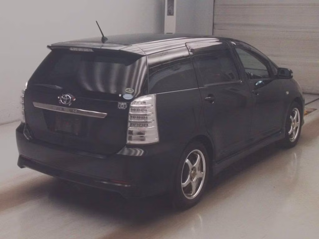 TOYOTA WISH