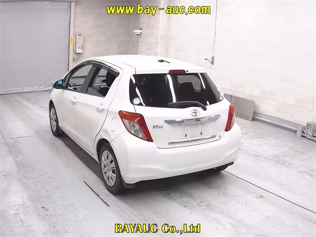TOYOTA VITZ
