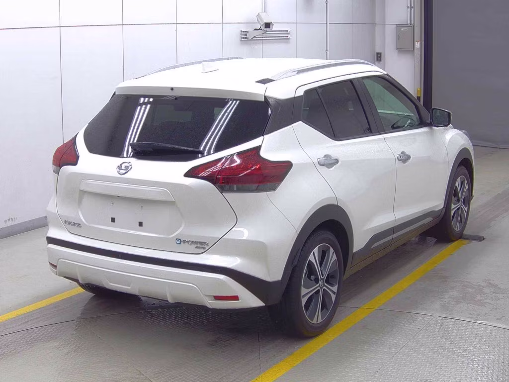 NISSAN KICKS