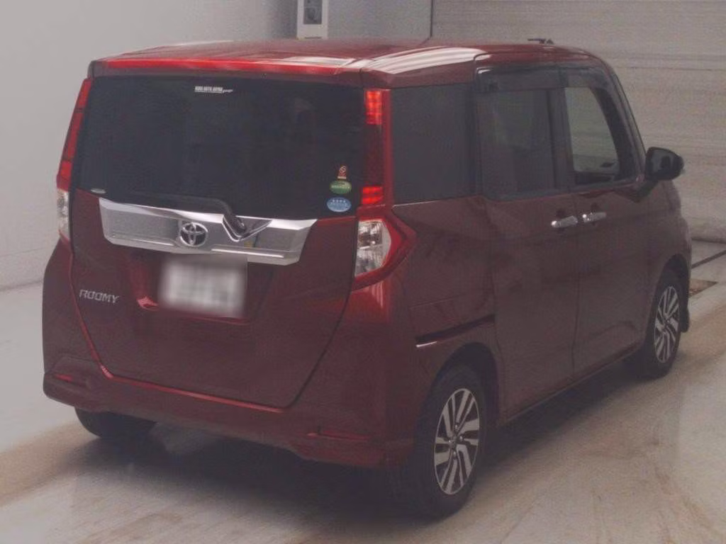 TOYOTA ROOMY