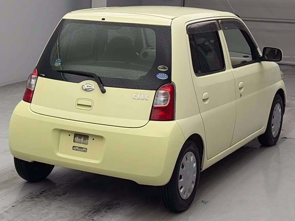 DAIHATSU ESSE