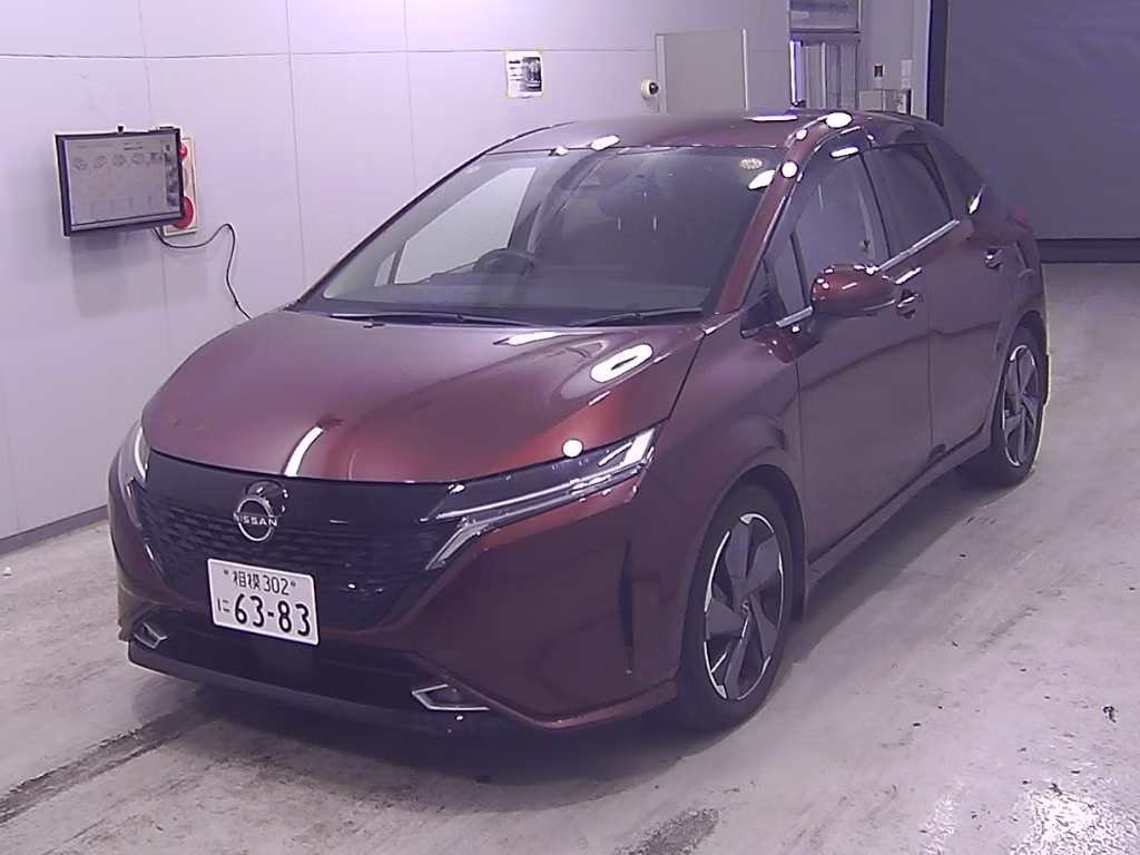 NISSAN AURA
