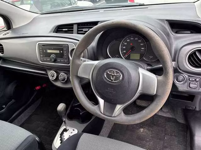 TOYOTA VITZ