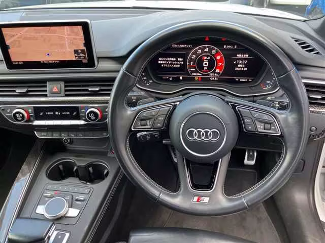 AUDI S4