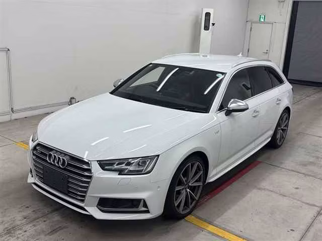 AUDI S4