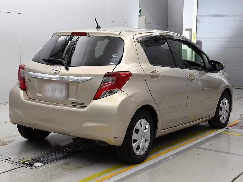 TOYOTA VITZ