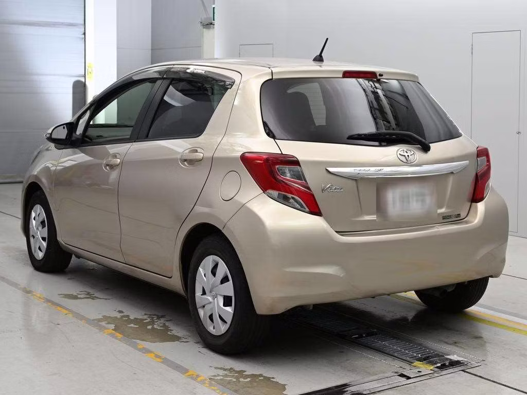 TOYOTA VITZ