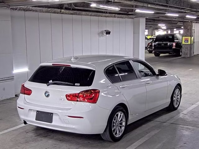 BMW 1-SERIES