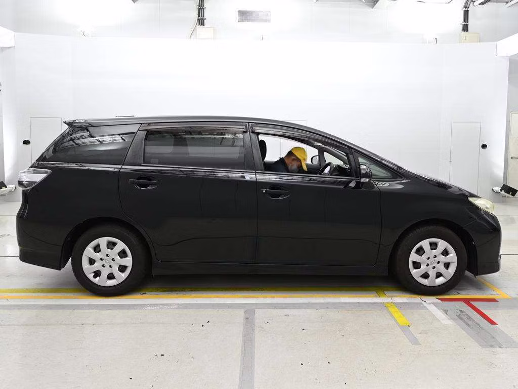 TOYOTA WISH