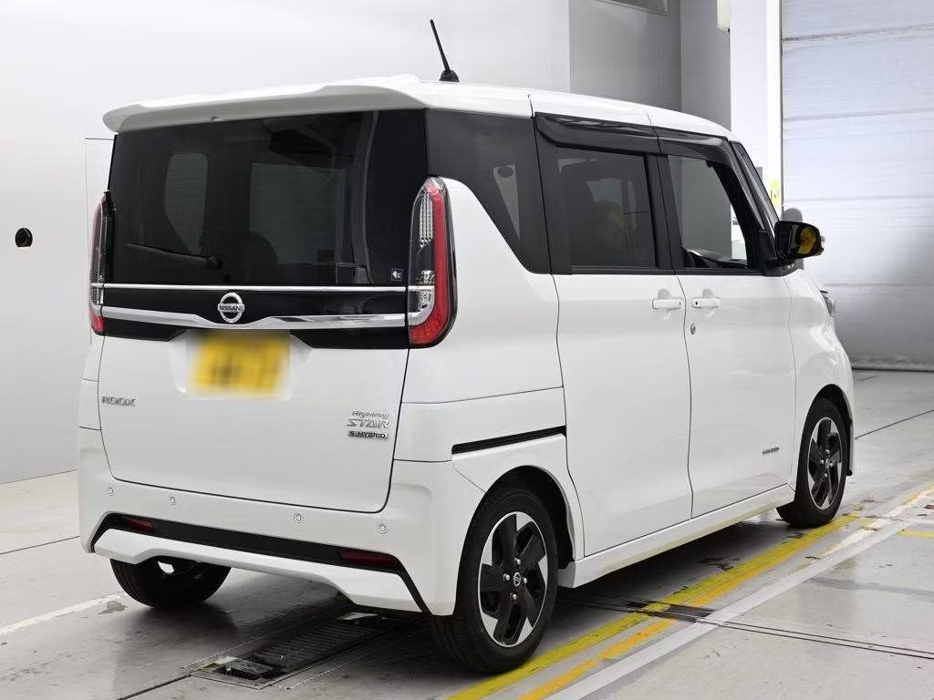 NISSAN ROOX