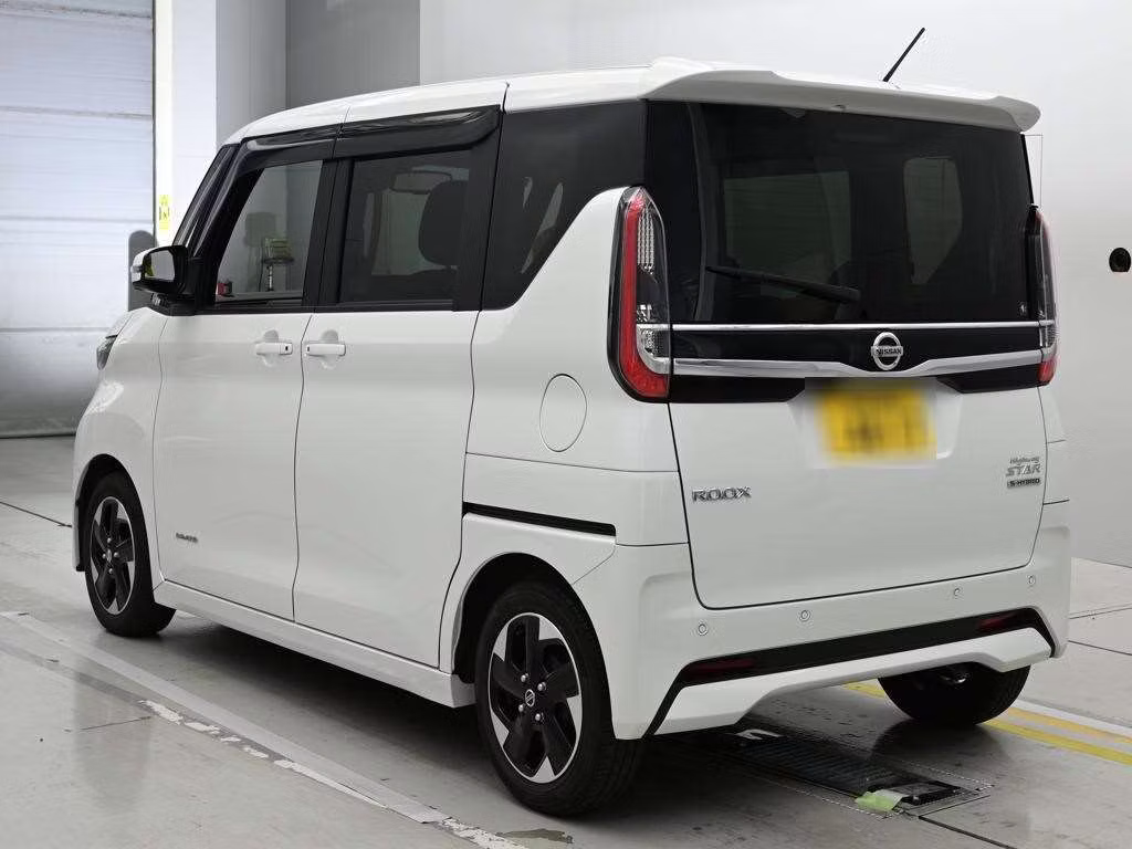 NISSAN ROOX