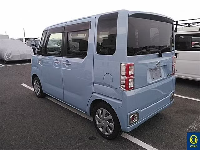 DAIHATSU WAKE