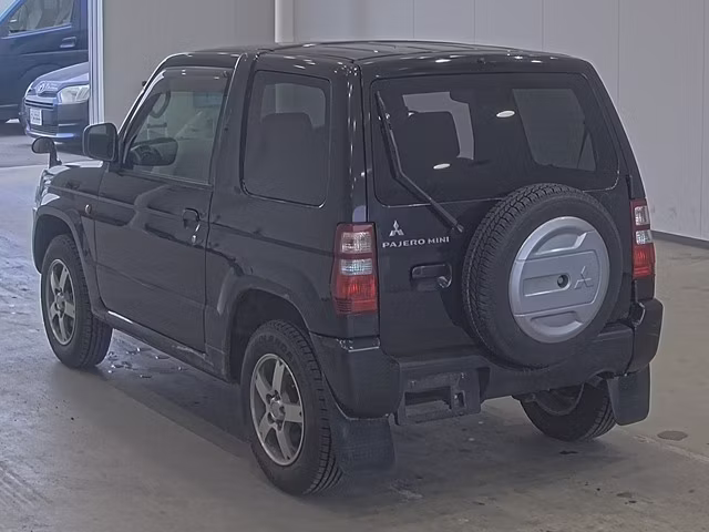 MITSUBISHI PAJERO MINI