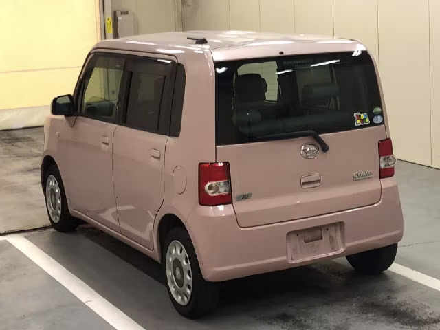 DAIHATSU MOVE CONTE
