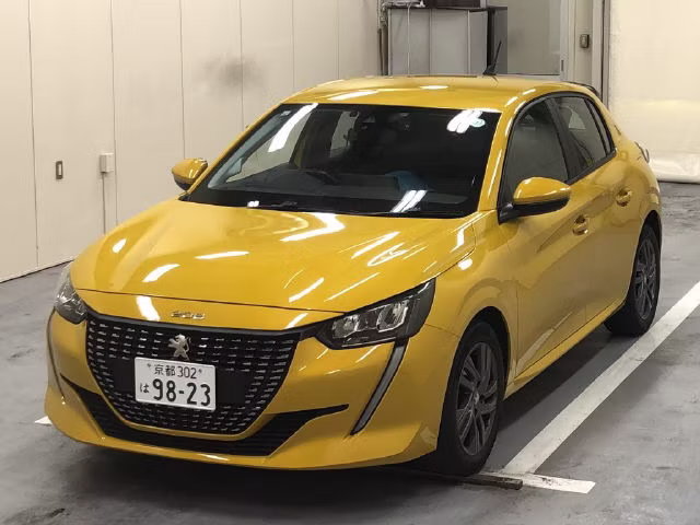 PEUGEOT 208