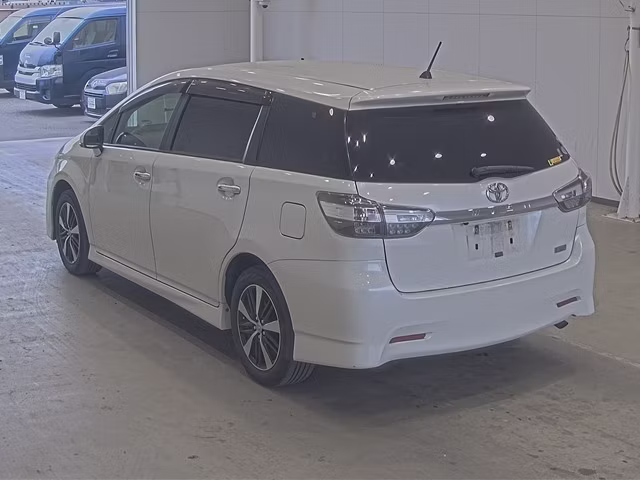 TOYOTA WISH