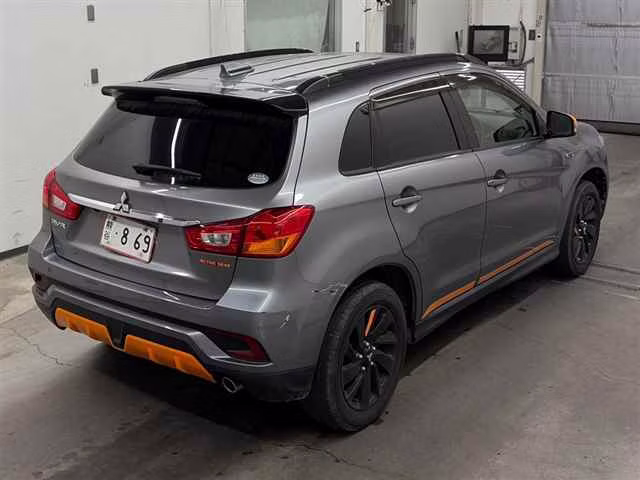MITSUBISHI RVR