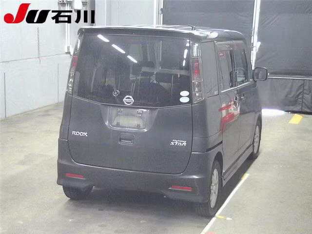 NISSAN ROOX
