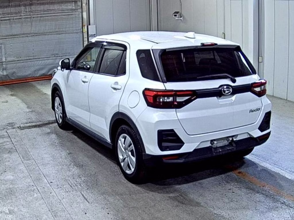DAIHATSU ROCKY