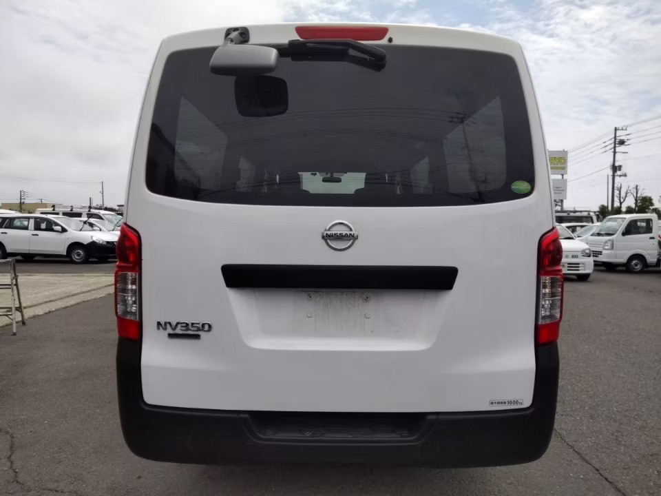 NISSAN NV350 CARAVAN