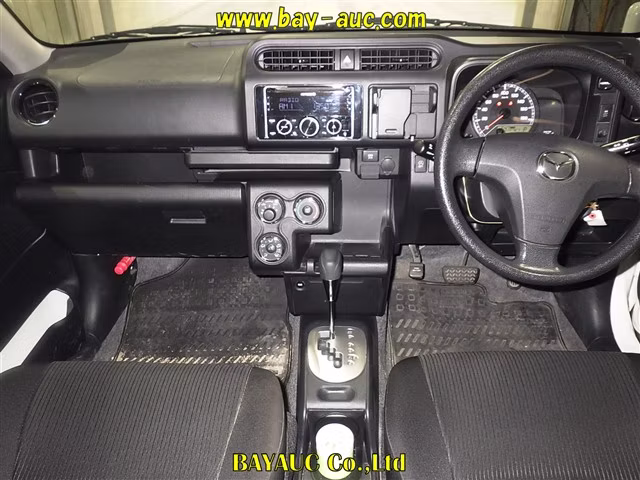 MAZDA FAMILIA