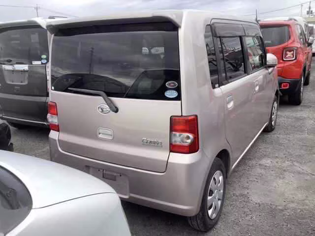 DAIHATSU MOVE CONTE
