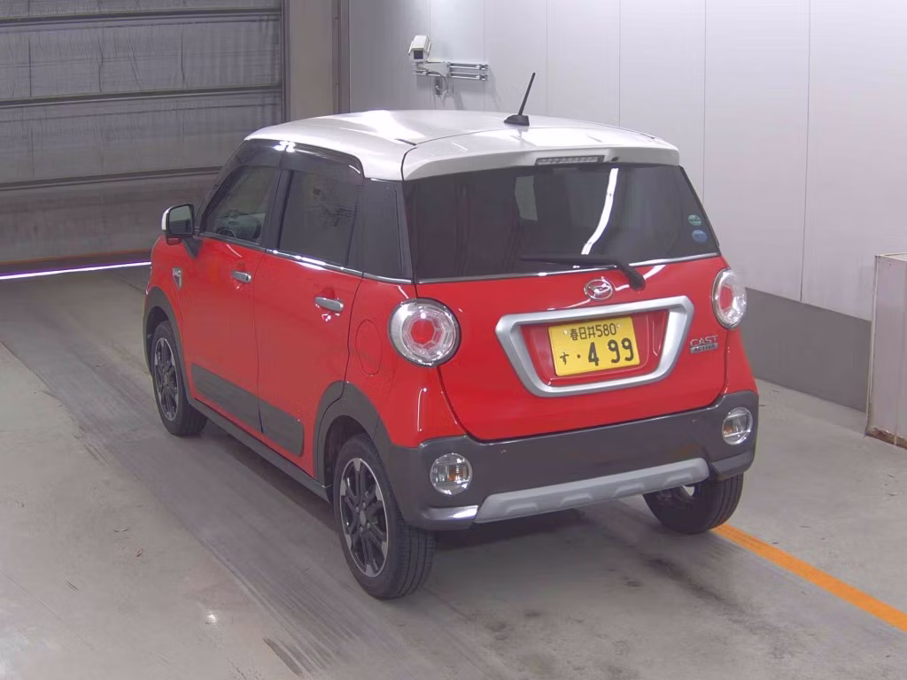DAIHATSU CAST
