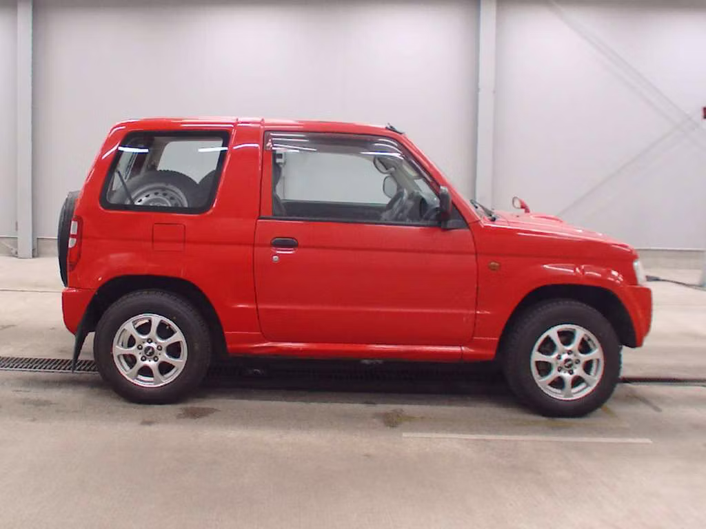 MITSUBISHI PAJERO MINI