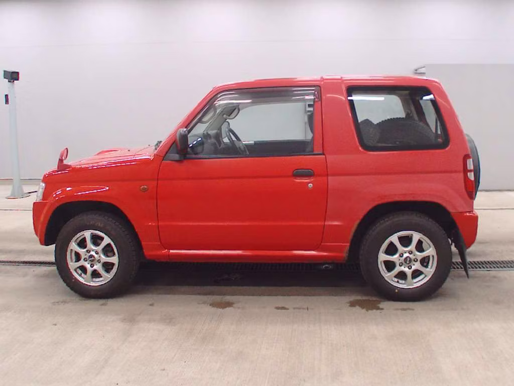 MITSUBISHI PAJERO MINI