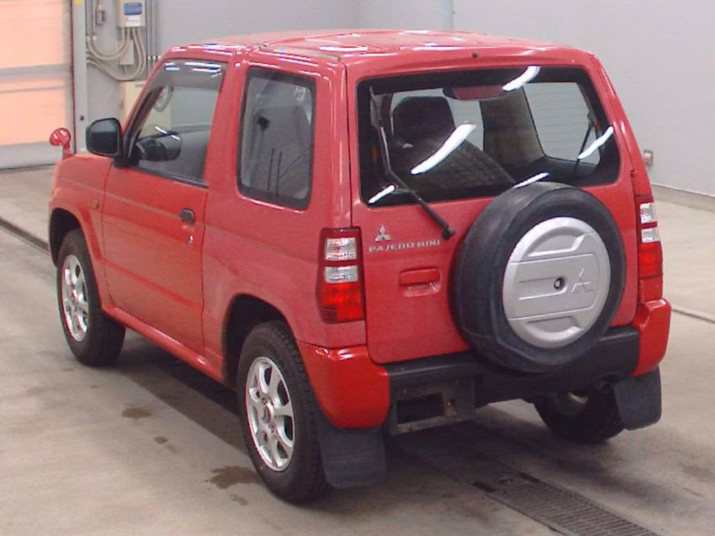 MITSUBISHI PAJERO MINI