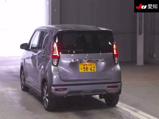 MITSUBISHI EK X