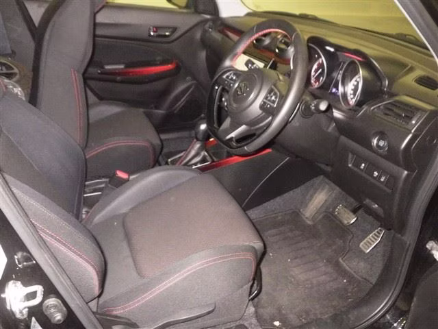 SUZUKI SWIFT