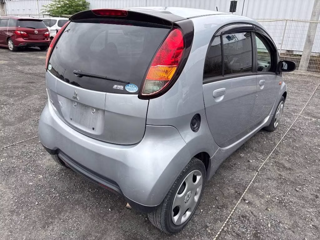 MITSUBISHI I
