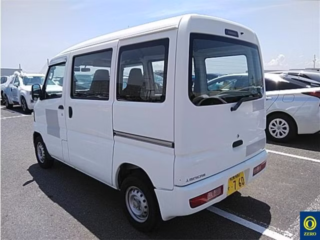 MITSUBISHI MINICAB