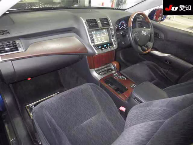 TOYOTA CROWN MAJESTA