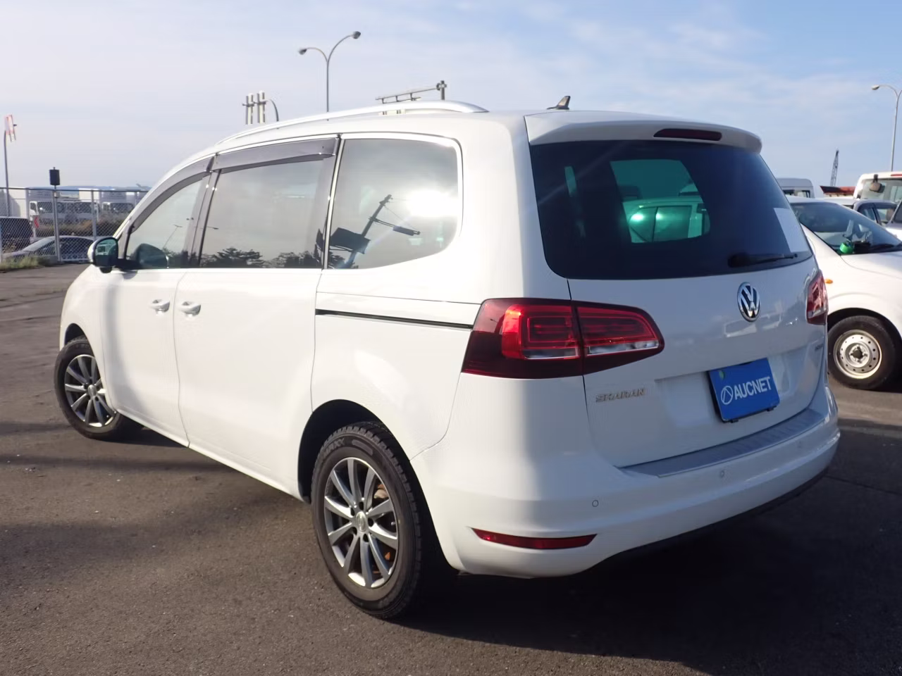 VOLKSWAGEN SHARAN