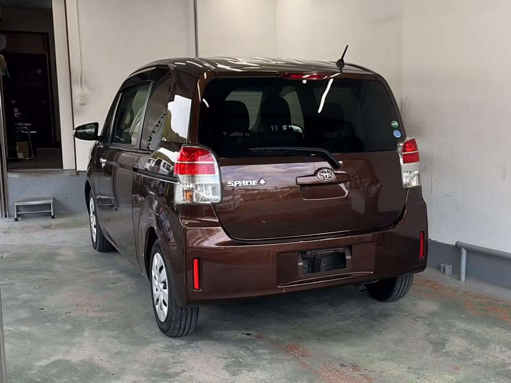 TOYOTA SPADE