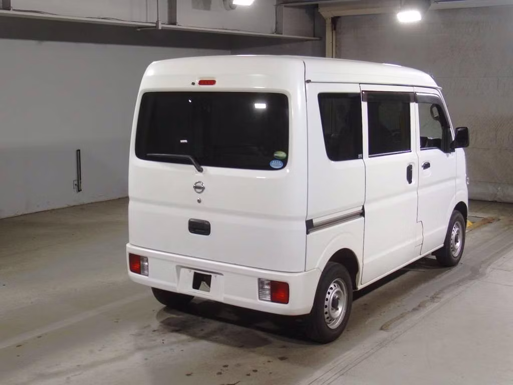 NISSAN NV100 CLIPPER