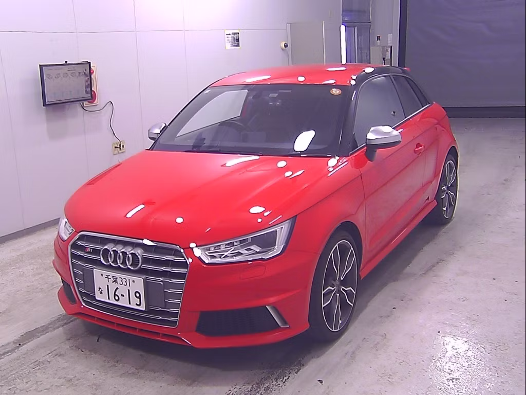 AUDI S1