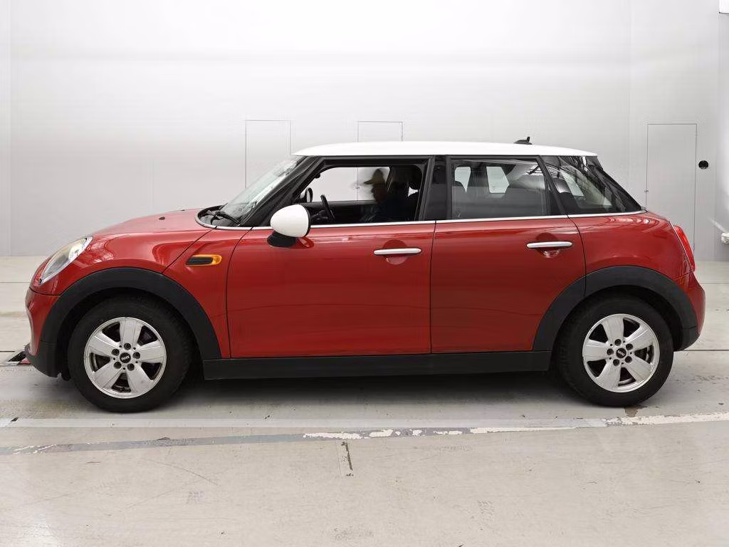 MINI HATCH