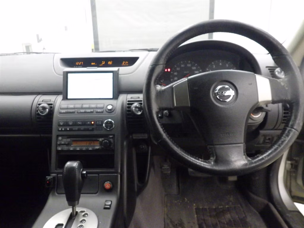 NISSAN SKYLINE