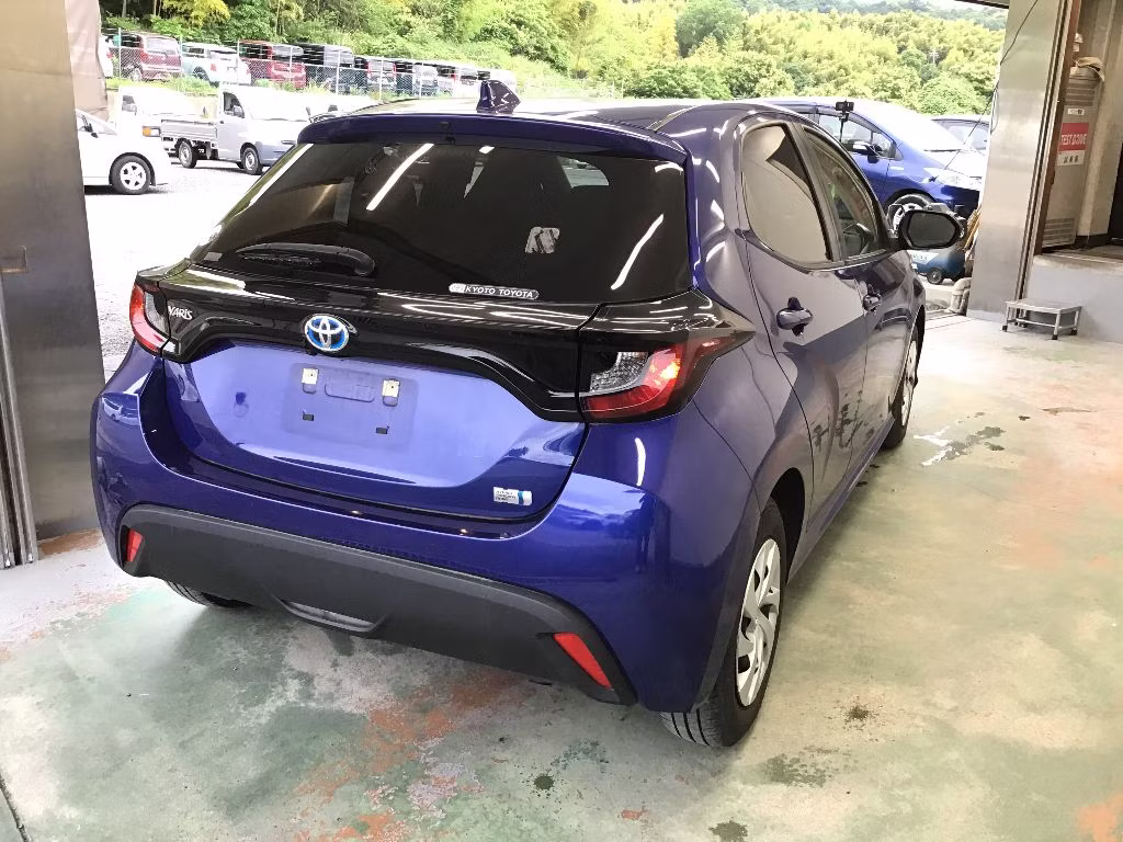 TOYOTA YARIS