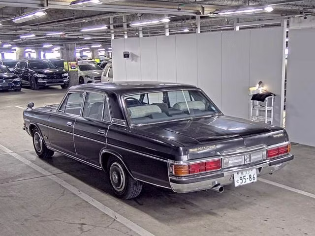 NISSAN PRESIDENT