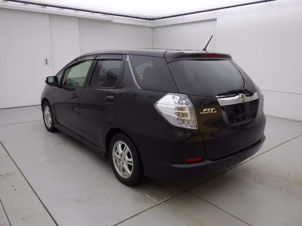 HONDA FIT SHUTTLE