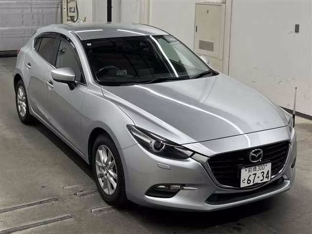 MAZDA AXELA